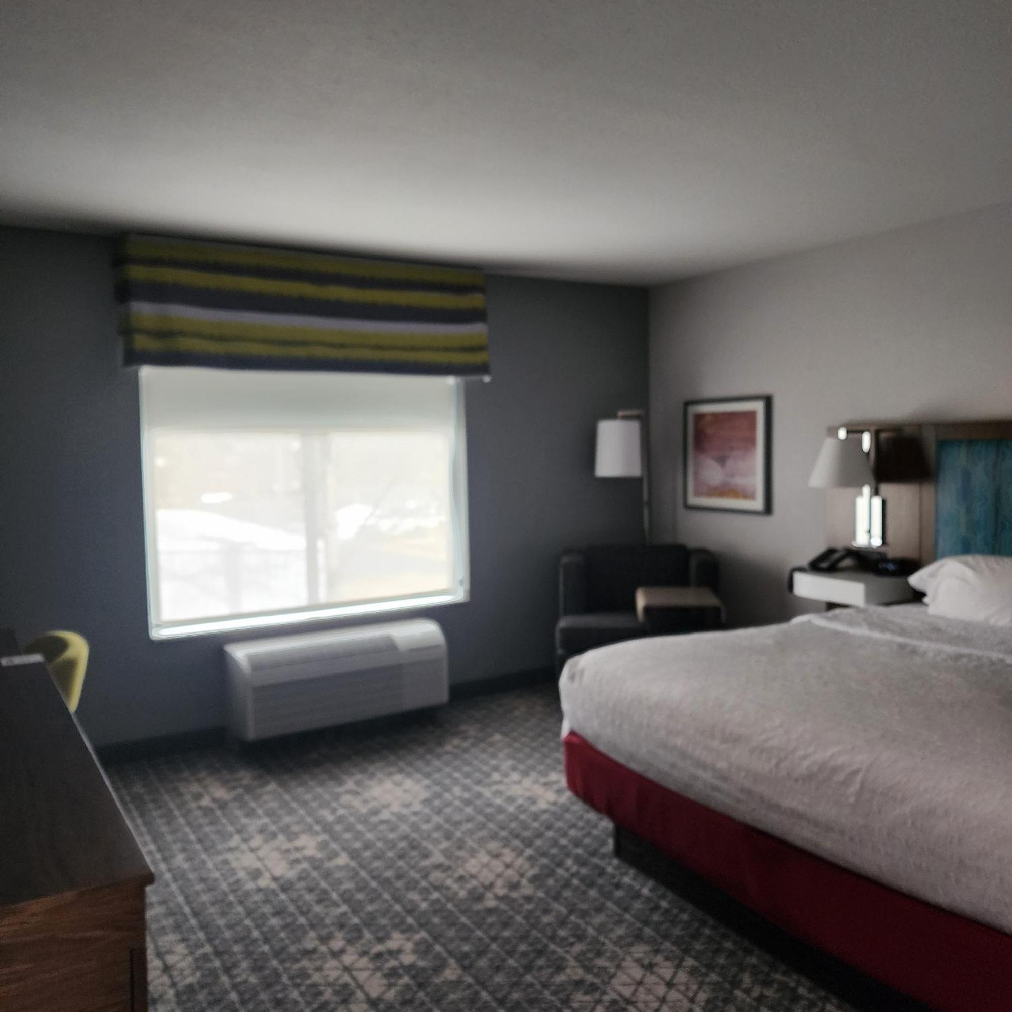 Hampton Inn & Suites Pittsburgh New Stanton Pa Exterior photo