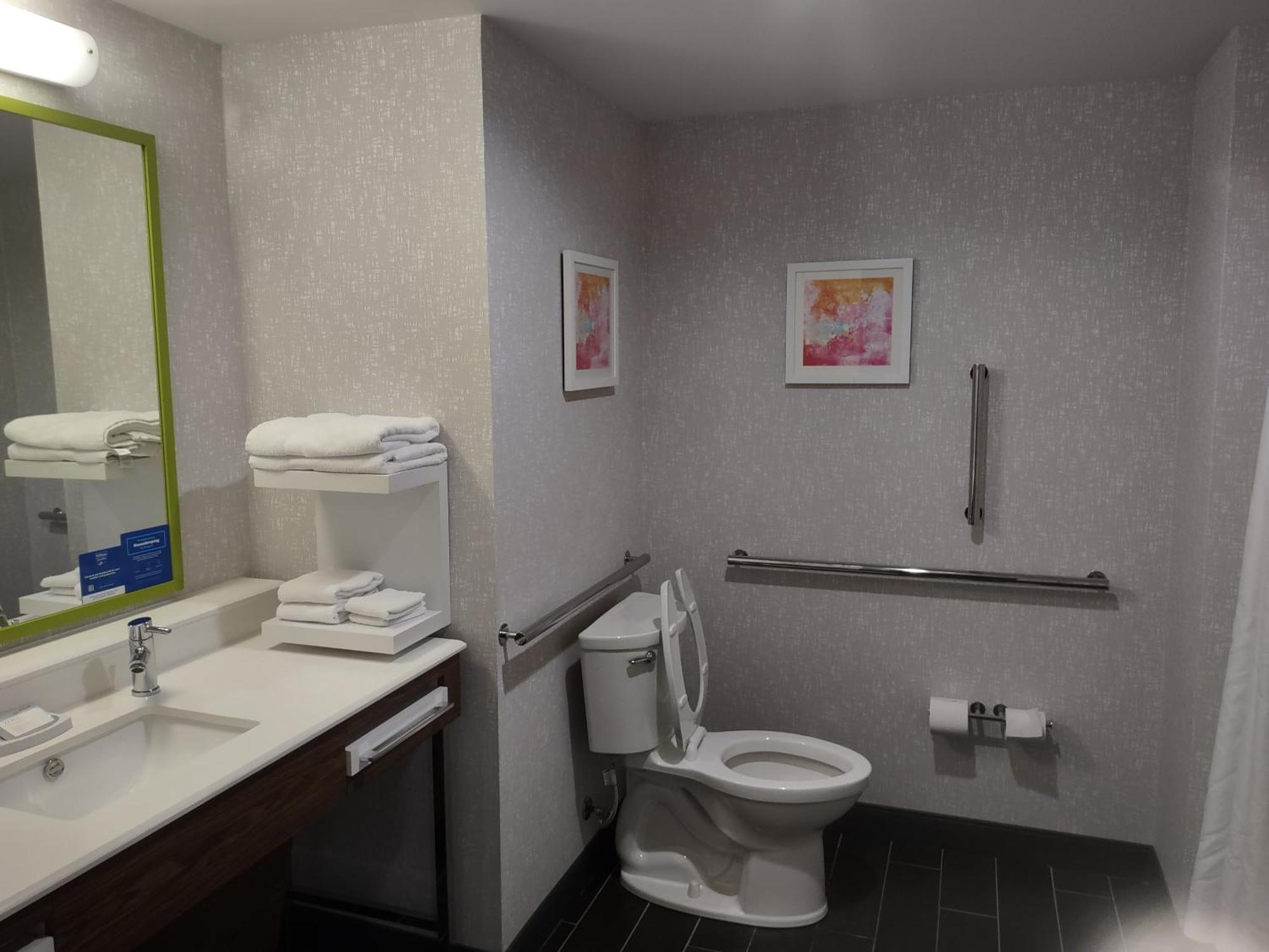 Hampton Inn & Suites Pittsburgh New Stanton Pa Exterior photo