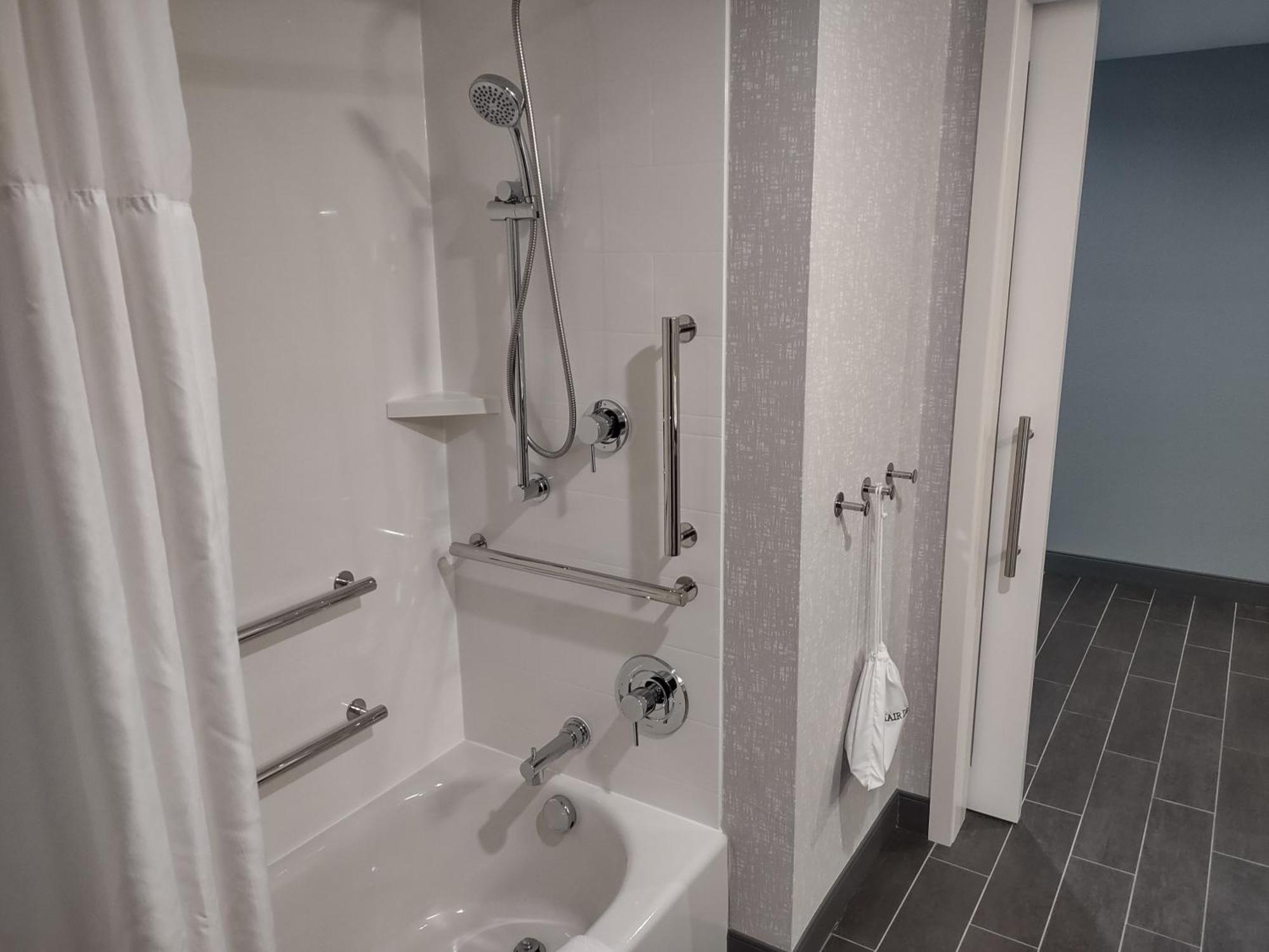 Hampton Inn & Suites Pittsburgh New Stanton Pa Exterior photo